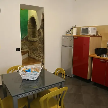 Vicolo Degli Osci * Caserta
